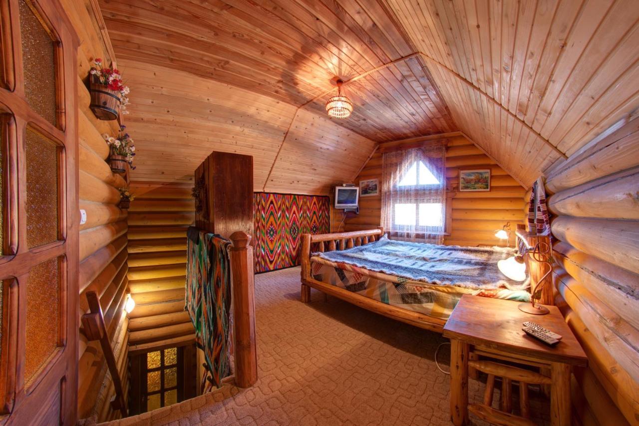 Hotel Gutsulia Bukowel Pokój zdjęcie