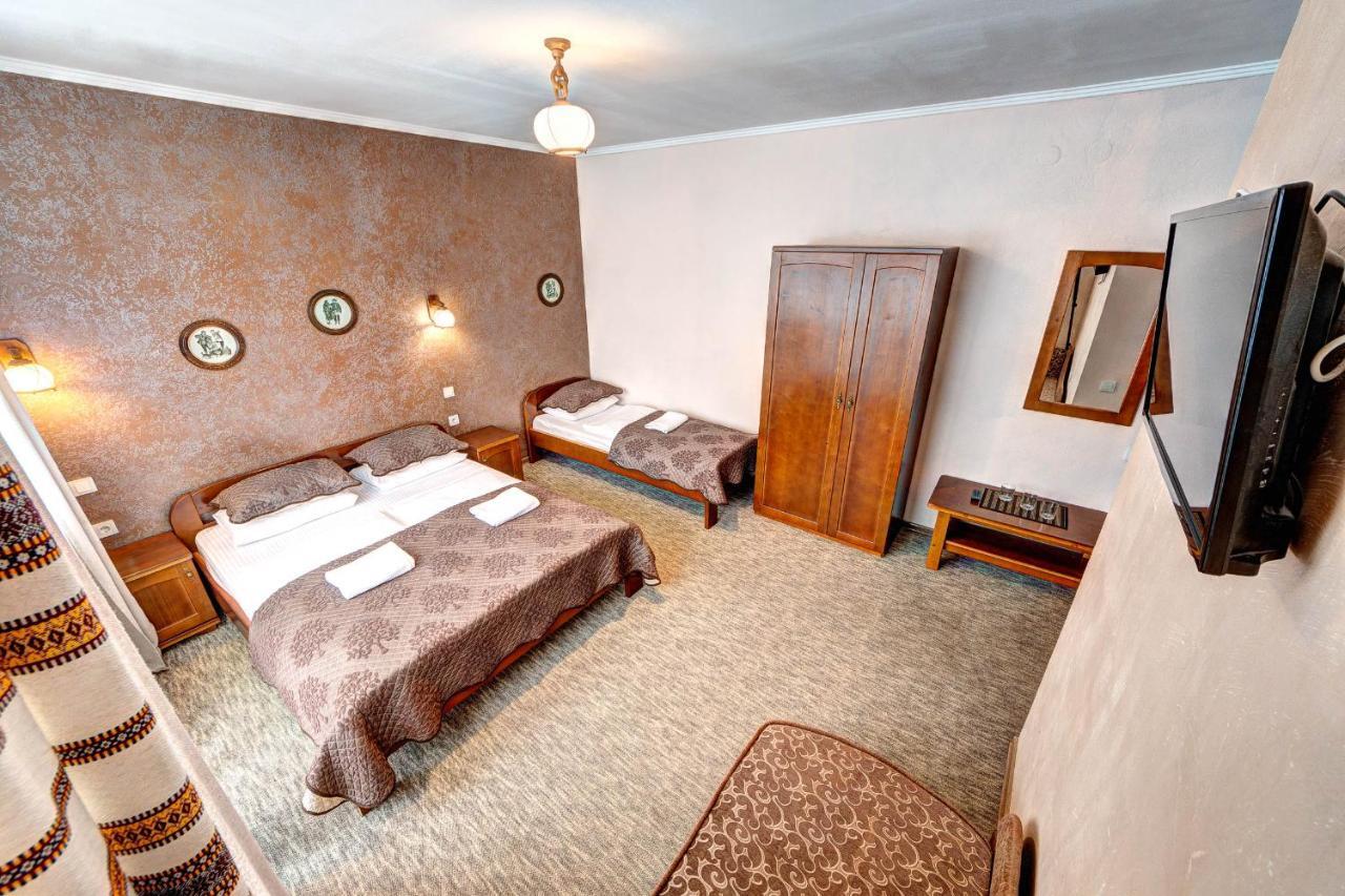Hotel Gutsulia Bukowel Zewnętrze zdjęcie