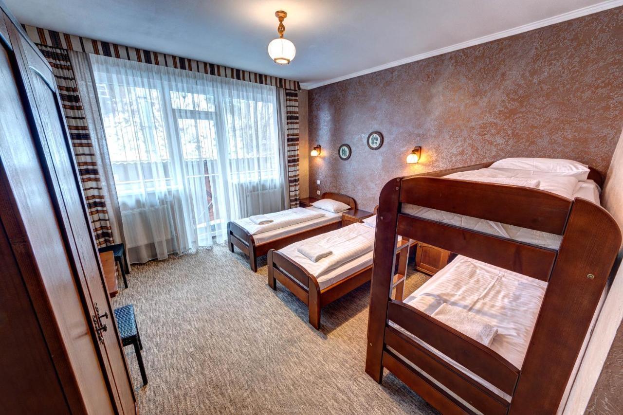 Hotel Gutsulia Bukowel Zewnętrze zdjęcie